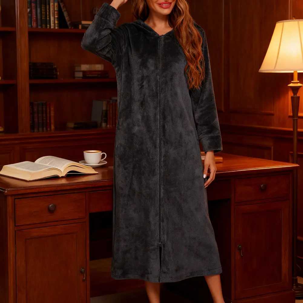 Sleep Lounge Women's Women's warm fleece full zip robe with pockets Thick fleece homewear Soft flannel for cold weather relax After-bath com - view 4