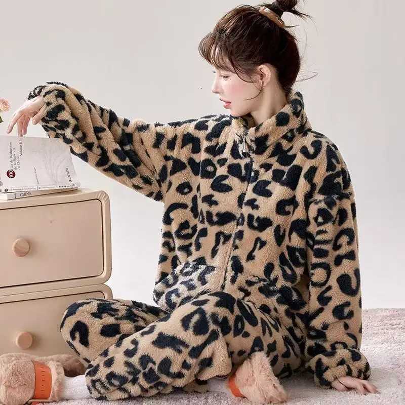 Women's Sleep Lounge Winter Can Be Outside The New Coral Warm Fleece Thickened Leopard Print Loungewear Pajamas Women's Two-piece Set Sleepw - view 3