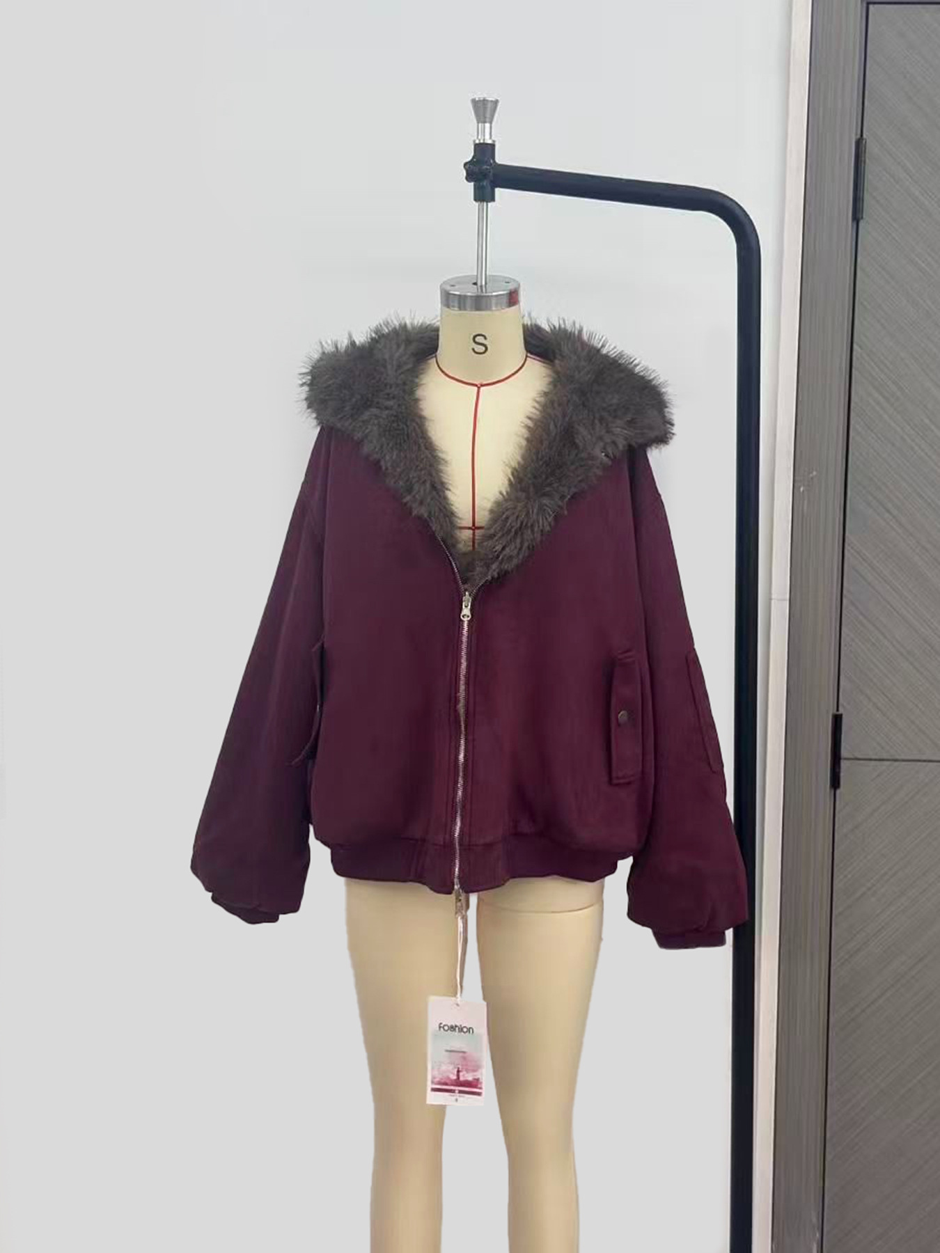 European and American cross-border e-commerce bestseller: ice-blue dyed, pointed-toe, mountain-style suede hooded reversible faux fur jacket for women - view 7