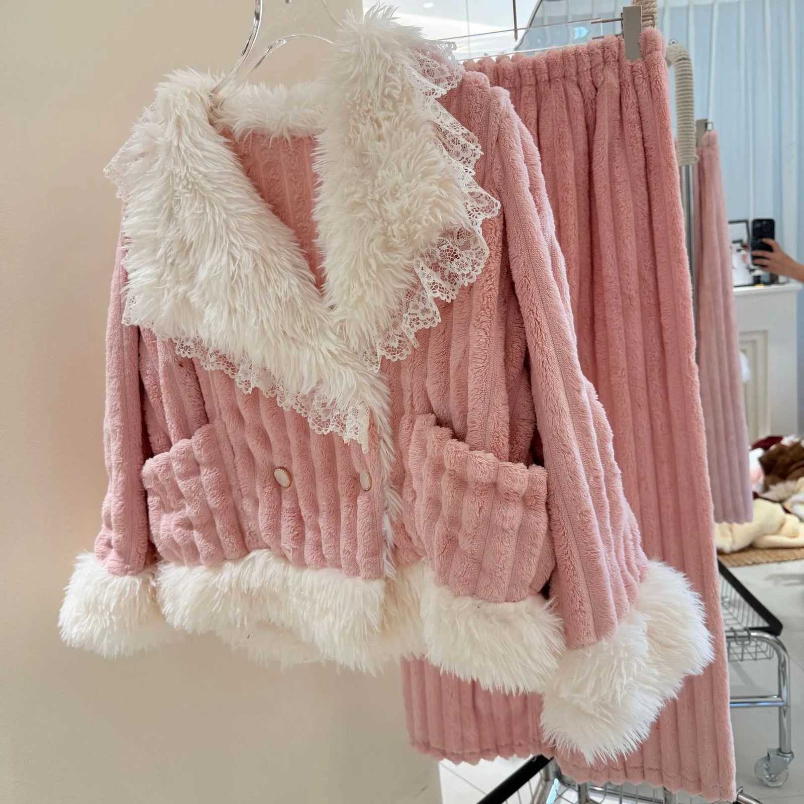 Sleep Lounge Women's Sweet Thick Coral Fleece Pink Sleepwear Winter Women's Pajamas French Style Home Clothes Set Warm Pijama Can Be Worn Ou - view 7