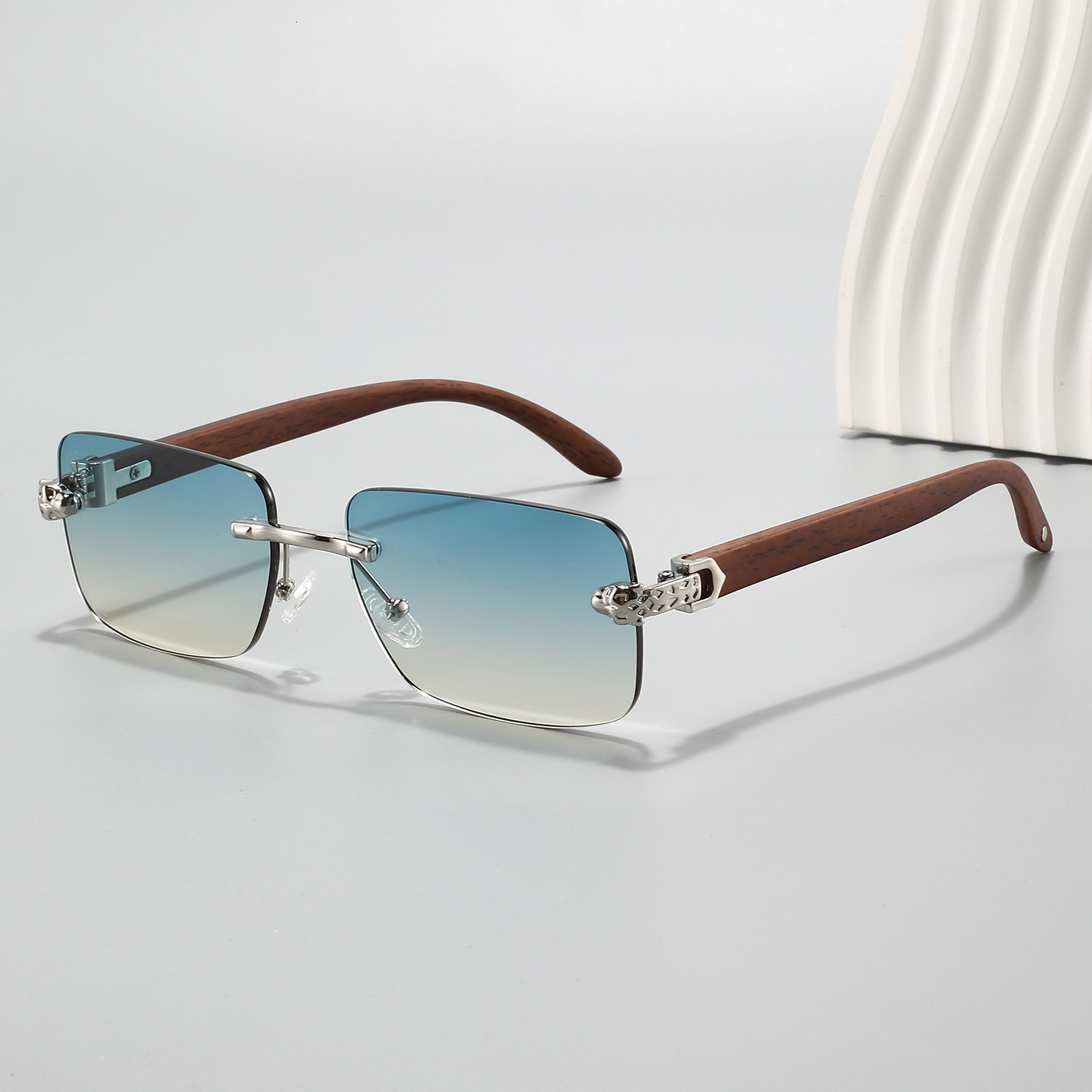 Luxury Fashion Designer Sunglasses New Frameless Leopard Head Fashion Imitation Wood Grain Sunglasses European And American Retro High-End Feel Unisex - view 6