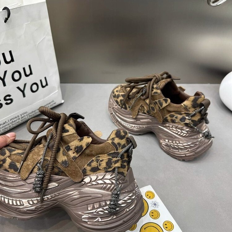 Leopard print sneakers for women, 2026 autumn new vintage suede platform thick-soled height-increasing casual sports shoes wholesale - view 3