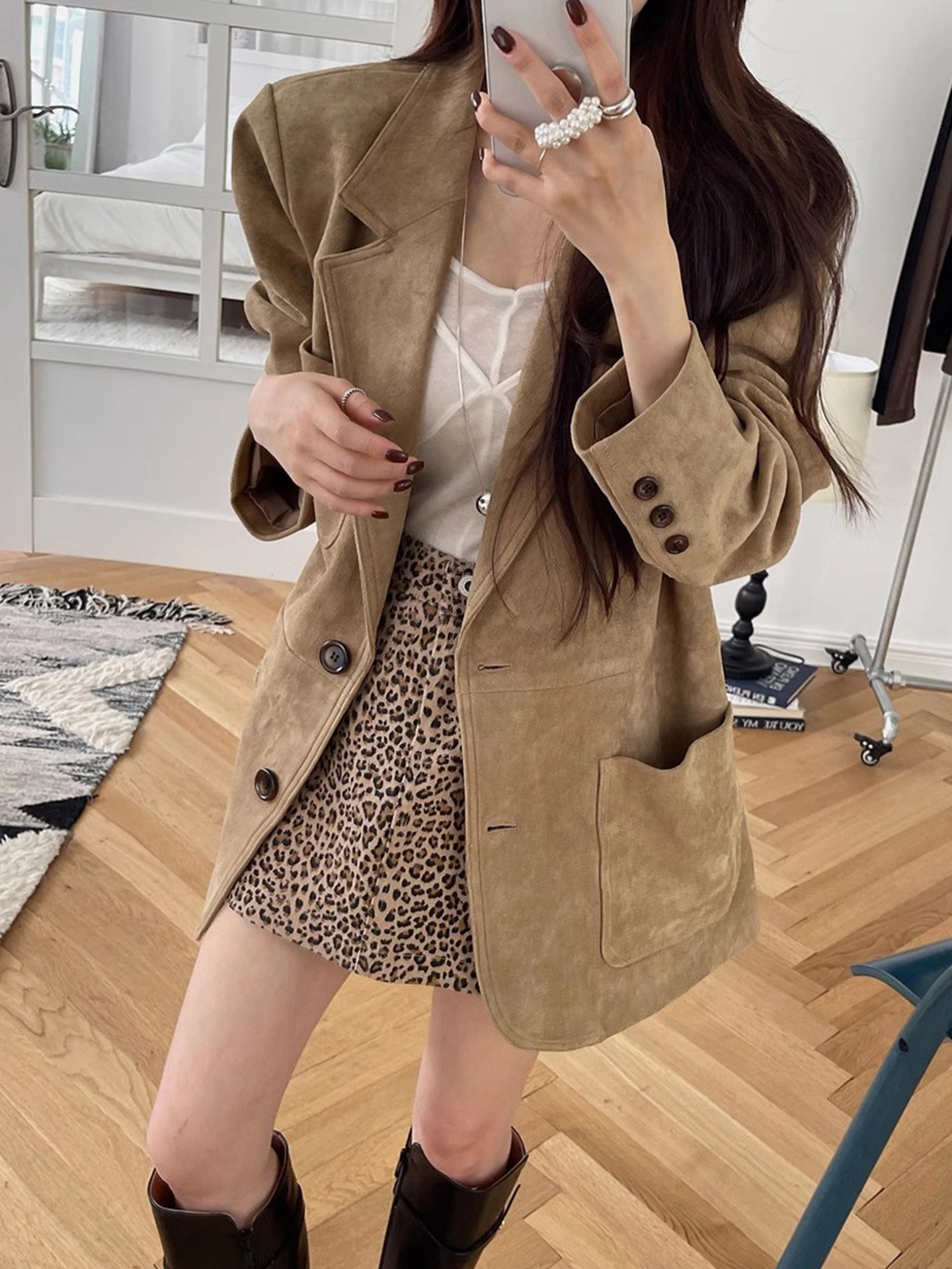 Chic Autumnal Loose Casual Double Pocket Long Sleeve Color Suede Jacket Women's Fashionable Commute Style Outerwear - view 4