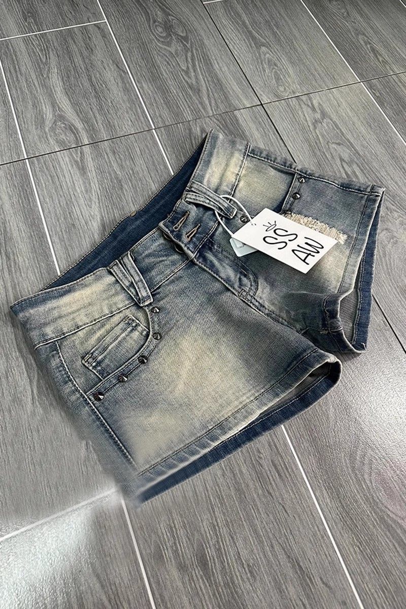 American Retro Washed Worn Denim Jeans Women's Summer Design Riveted Low-rise Hot Pants Shorts Feminino - view 6