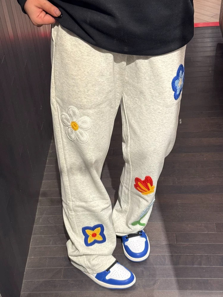 American floral embroidery curved hem sports pants, men's loose casual sports pants, slim fit micro flared sports pants, casual pants straight le