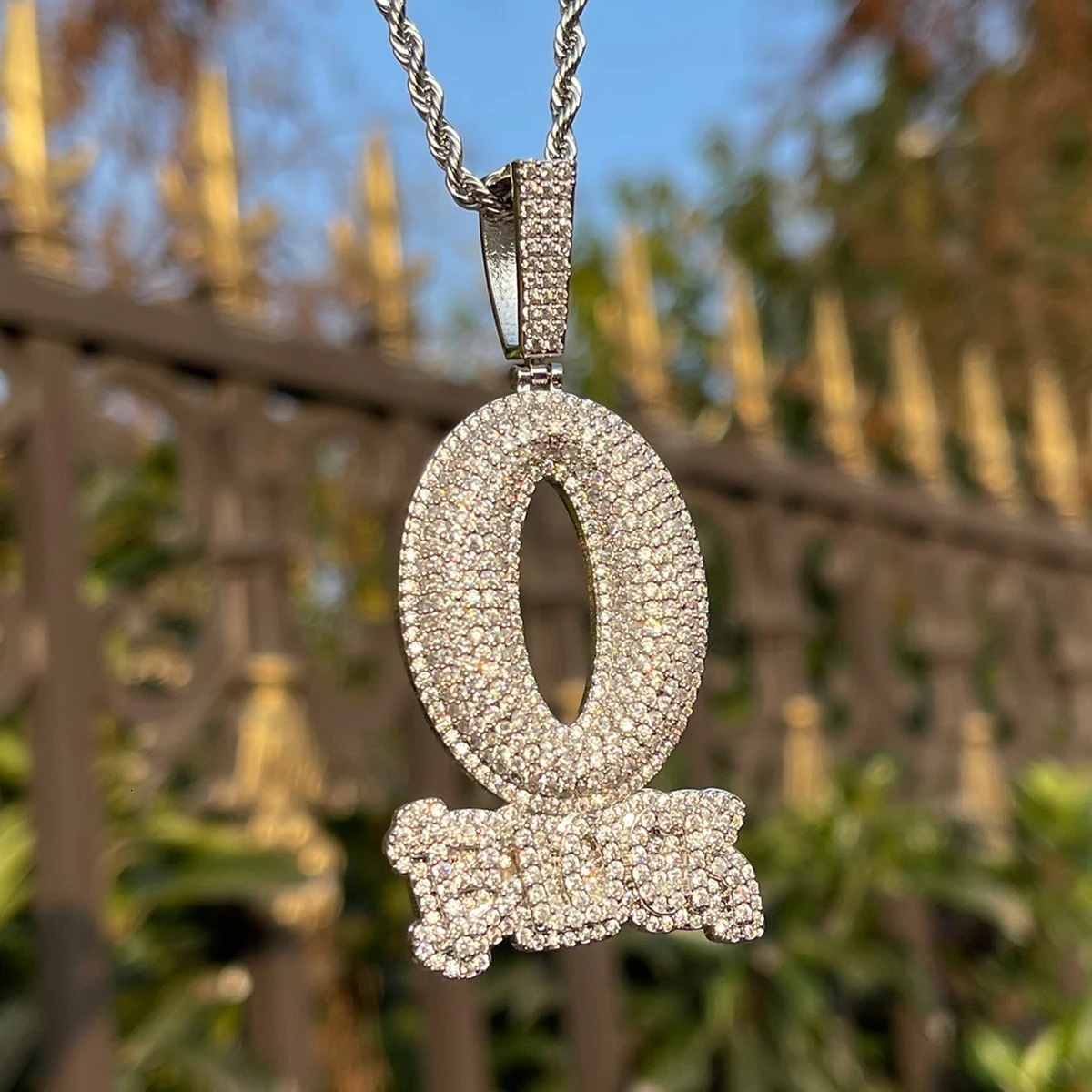 Hip Hop Drill Style Iced Out O Block Letter Pendant Necklace Gold Silver Plated Moissanite Rapper Jewelry for Men Women - view 3