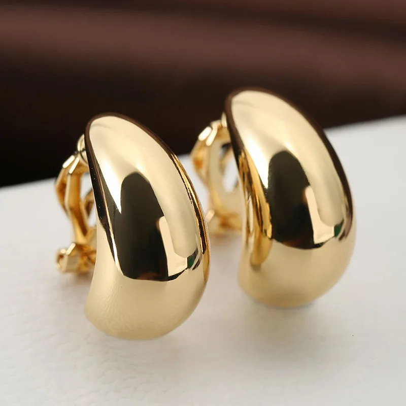 French Light y Droplet Shaped Ear Clip with No Holes High Grade Simple and Smooth Female Earrings Accessories 260910