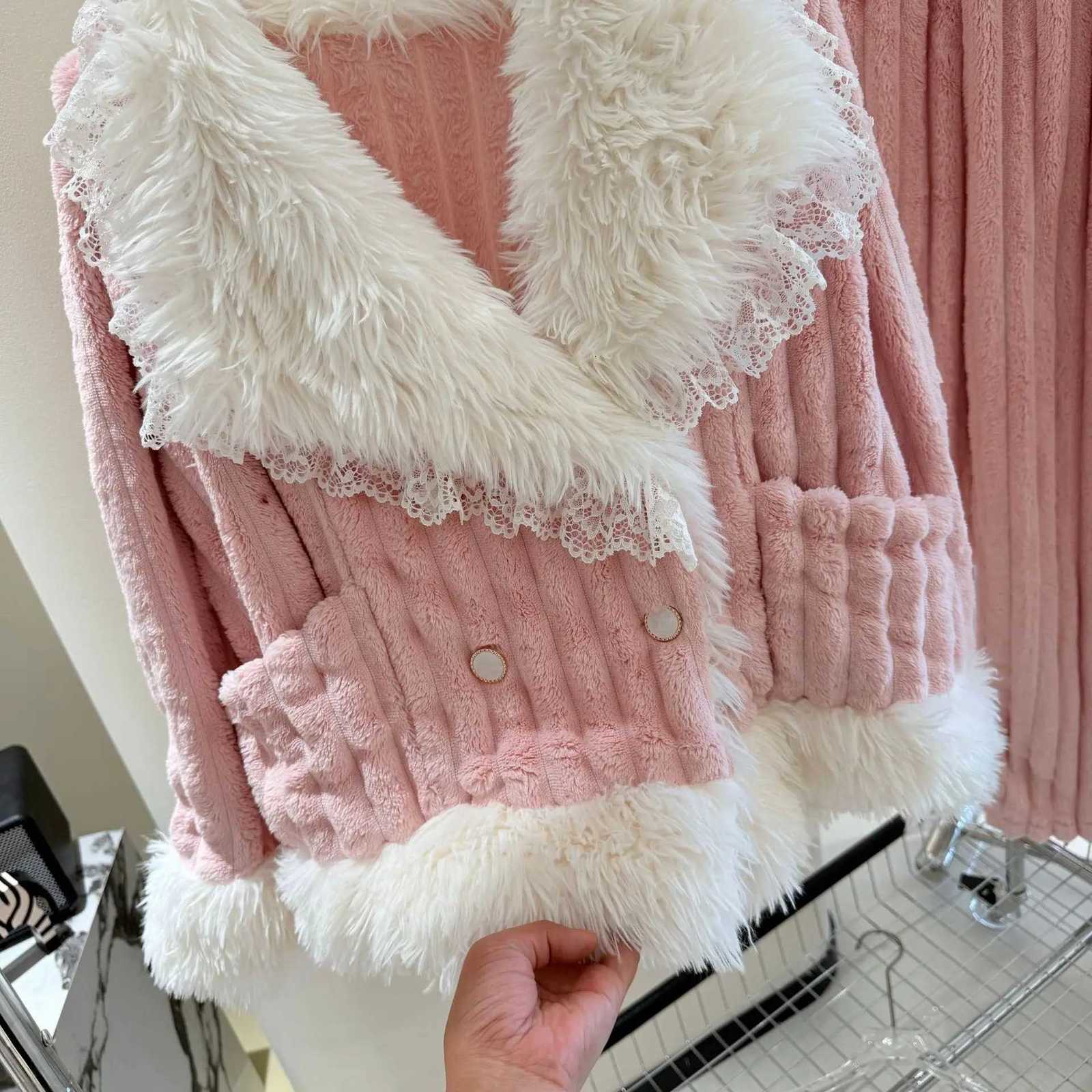 Sleep Lounge Women's Sweet Thick Coral Fleece Pink Sleepwear Winter Women's Pajamas French Style Home Clothes Set Warm Pijama Can Be Worn Ou - view 4