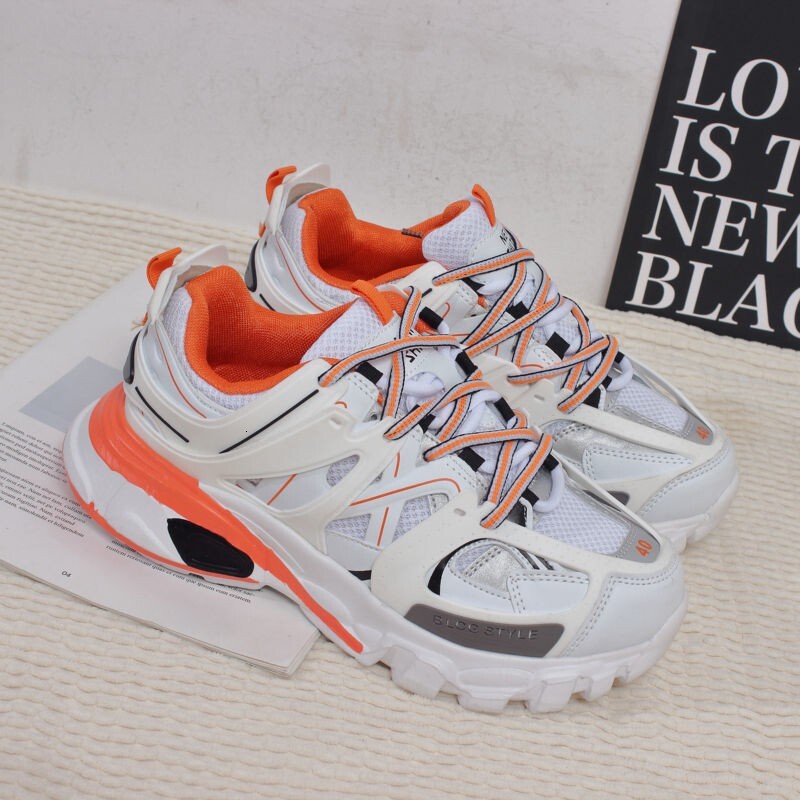 2026 new model women's shoes, super popular on Instagram, versatile classic sneakers students, Hong Kong style thick-soled casual shoes for coupl