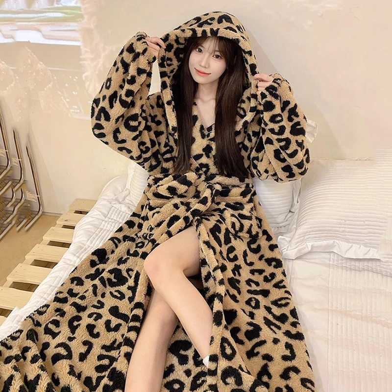 Lounge Women's Sleep 2025 Winter Long Sleeve Leopard Hooded Thick Warm Flannel Kimono Robes for Women Coral Fleece Bathrobes Sleepwear Nightdress