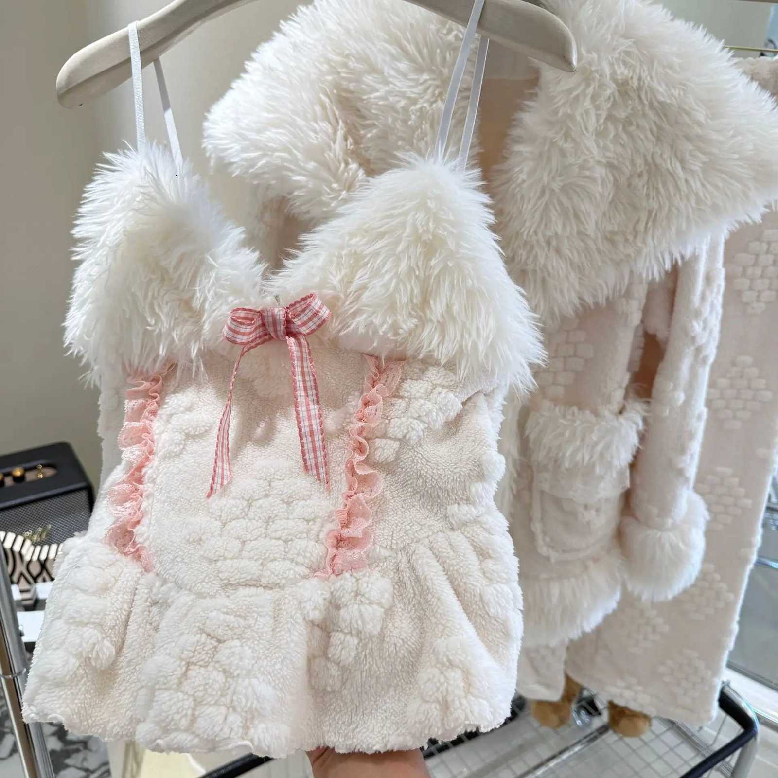 Lounge Women's Sleep Autumn Winter 3PCS Pajamas Set Women Coral Fleece Pijamas Suit Intimate Lingerie Flannel Sleepwear Home ClothesC260924 - view 3