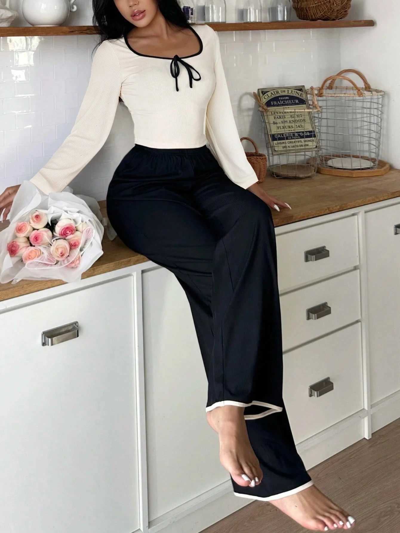 Women's Sleep Lounge Women's Spring and Summer Pajamas Simple Solid Color Casual and Comfortable Fashionable Long-Sleeve and Long-Pants Set  - view 4