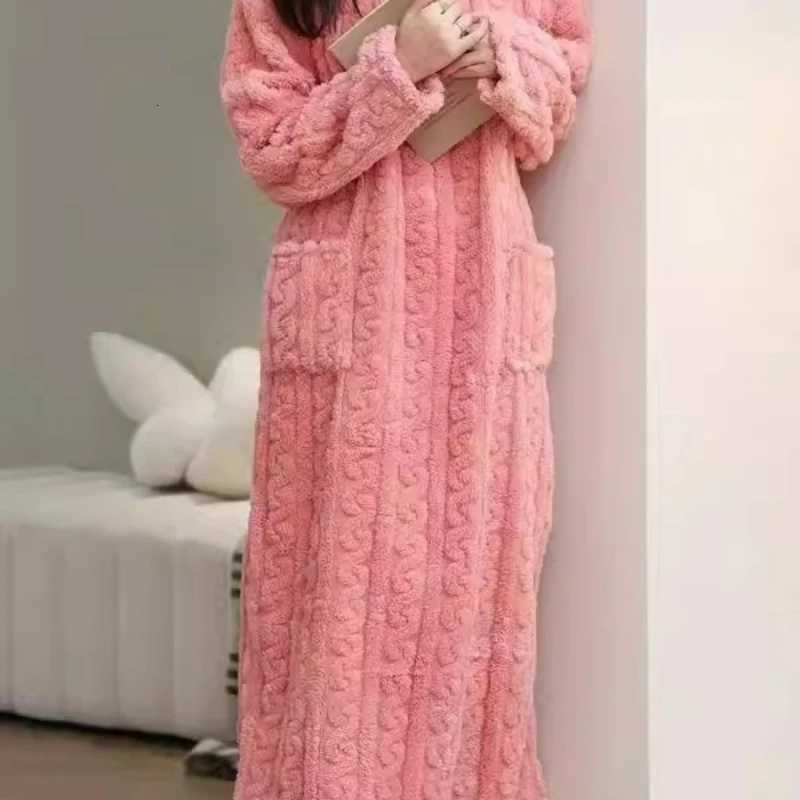 Sleep Lounge Women's Jacquard Nightgown Coral Fleece Robe for Women Loose and Warm Homewear Fleece-Lined and Thickened Mid-Length Flannel Pajamas - view 4