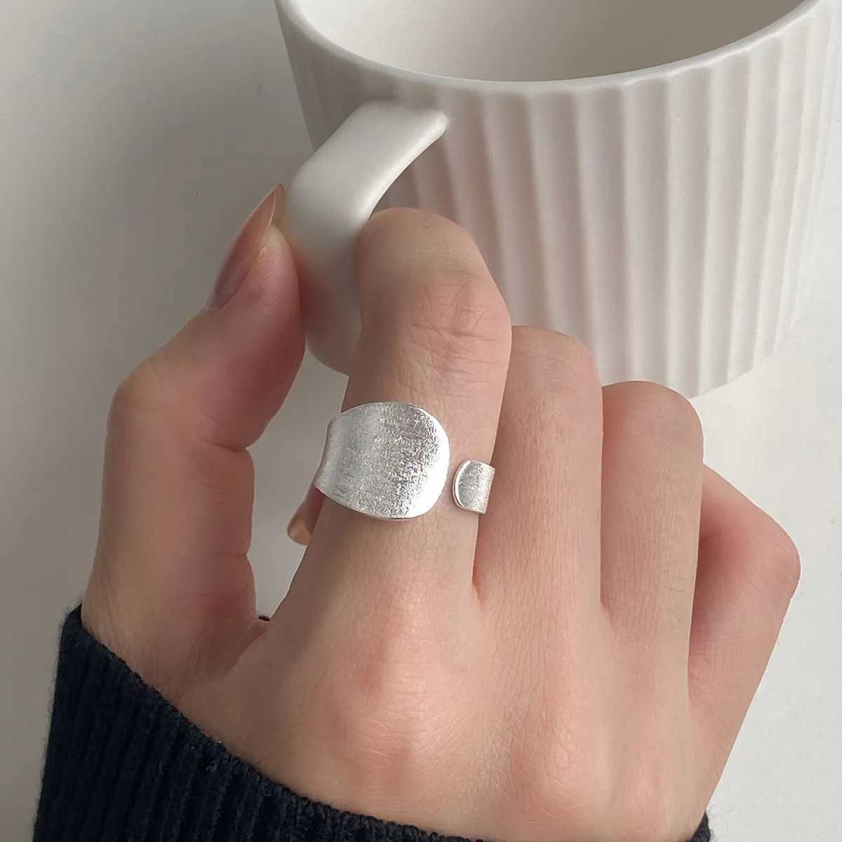 Sterling 925 Band Silver Rings Matte Finish Geometry Adjustable Rings For Women Wedding Engagement Luxury Jewelry Jewellery Moneys 925 N260924