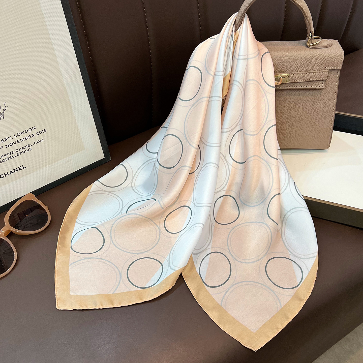 2026 new Korean-style geometric pattern small square women's spring/summer decorative scarf, versatile neck wrap - view 5