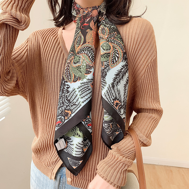 2026 Spring New Collection: Elegant Korean-style Twill with Stylish Floral Print for Women, Decorative Neck Scarf - view 5