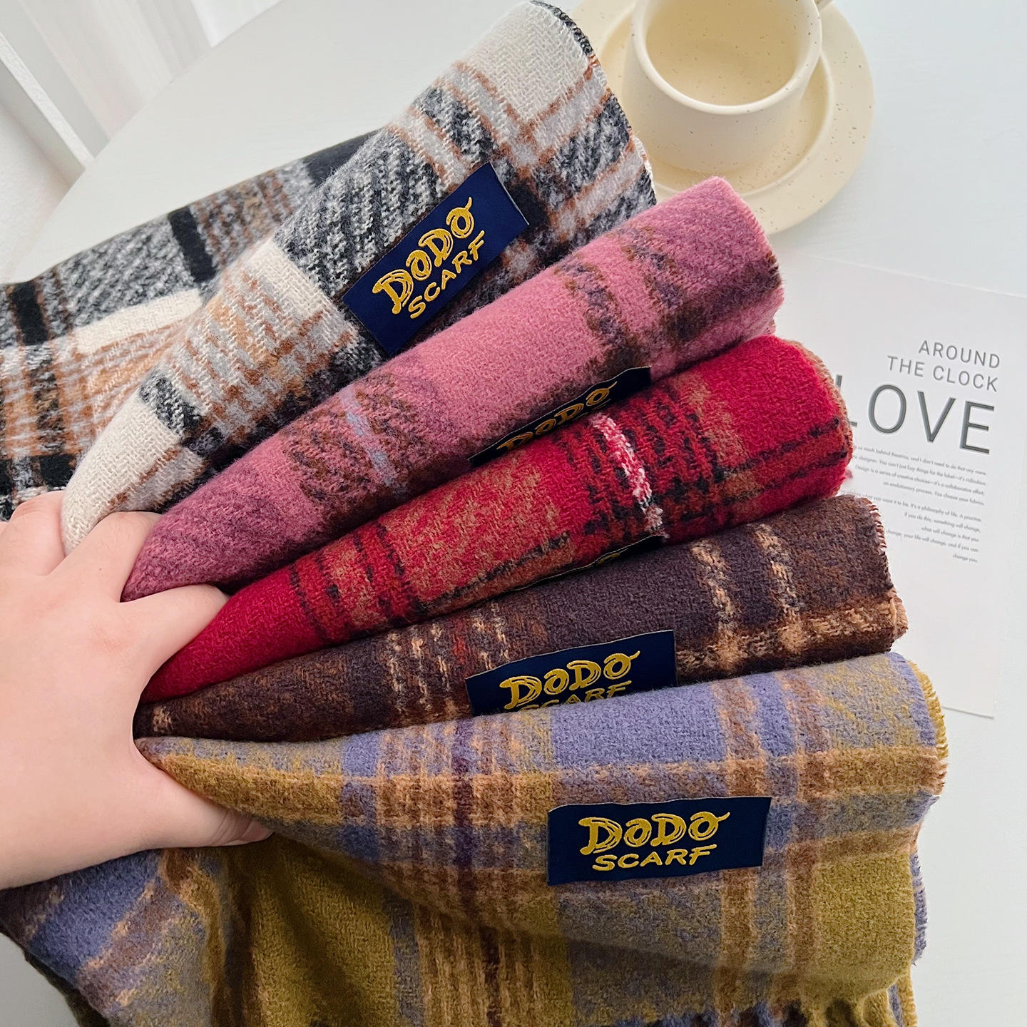 New Classic British Style for Women Imitation Cashmere Shawl Autumn Winter Warm Fashion Commuting Tassel Neck Scarf - view 4