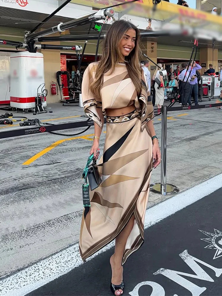 Boho Women Print Top Long Skirt Suits Oneck Shawl Tops High Waist Irregular Skirts Sets 2026 Summer Lady TwoPiece Outfits 260924 - view 3
