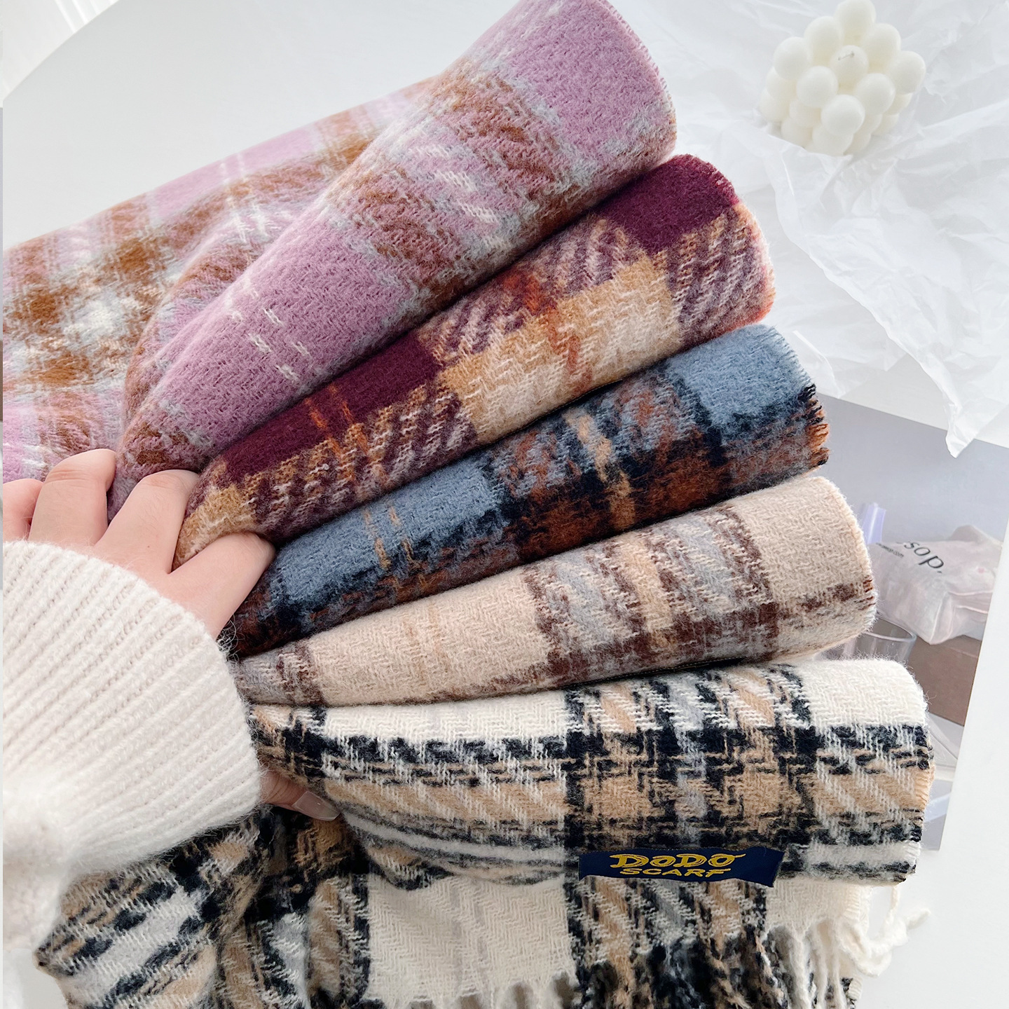 College-style Korean plaid women, thickened for winter, versatile, student-friendly, warm, 2026 new long scarf - view 4