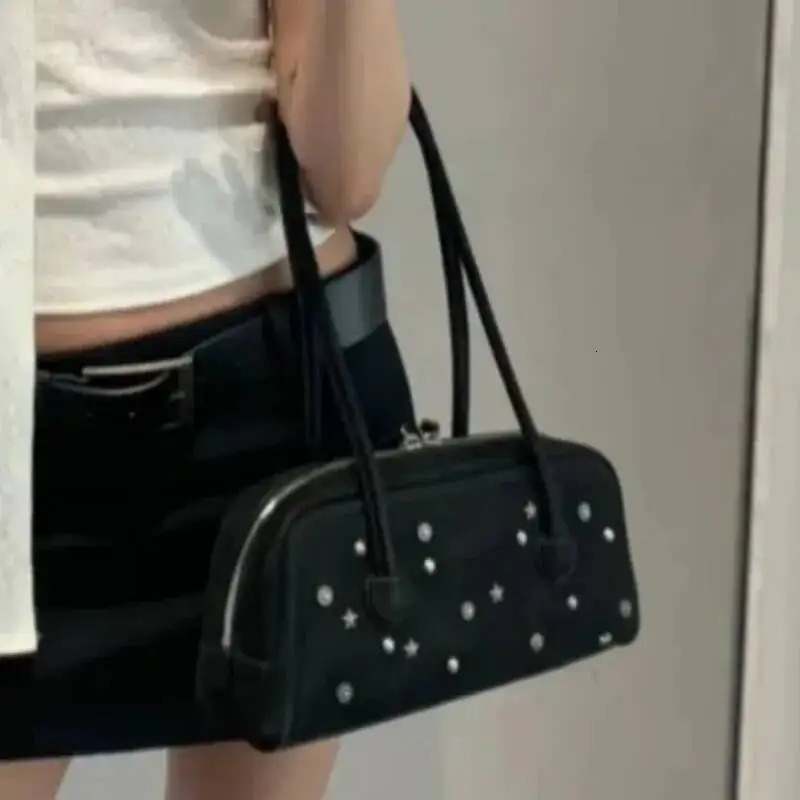 Shoulder Bag Women Star Metal Rivet Large Capacity PU Leather Stitching Zipper Handbag Solid Color Retro Street Trend Motorcycle 260924 - view 7