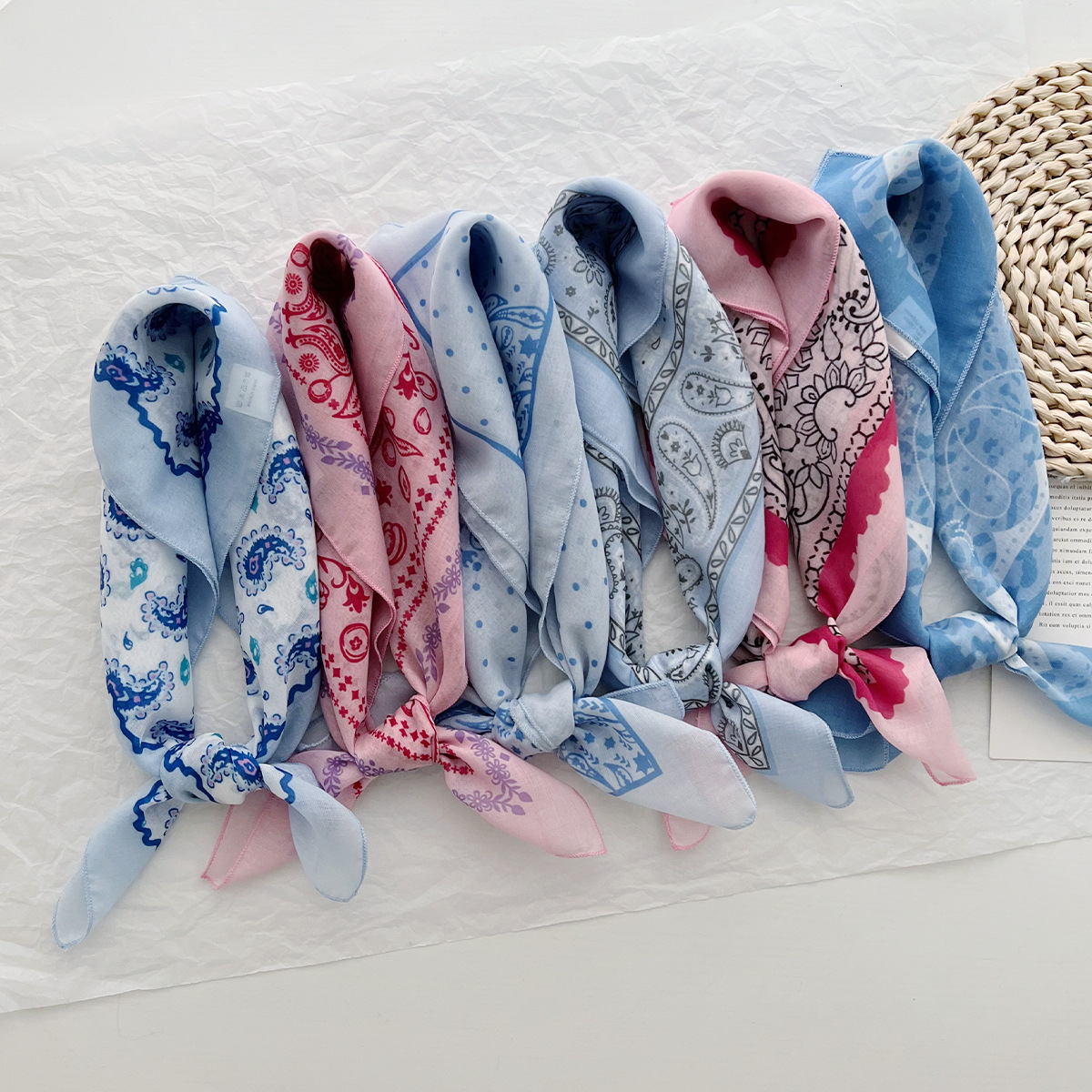 New, fresh, breathable women's soft, artistic, decorative small silk scarf, featuring a Japanese-style retro design, versatile cashew flower patt