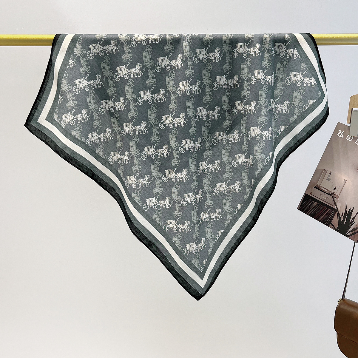 Vintage Light Luxury High-End Carriage Cotton Linen Spring Autumn New 70cm Small Square Stylish Decorative Versatile Neck Scarf