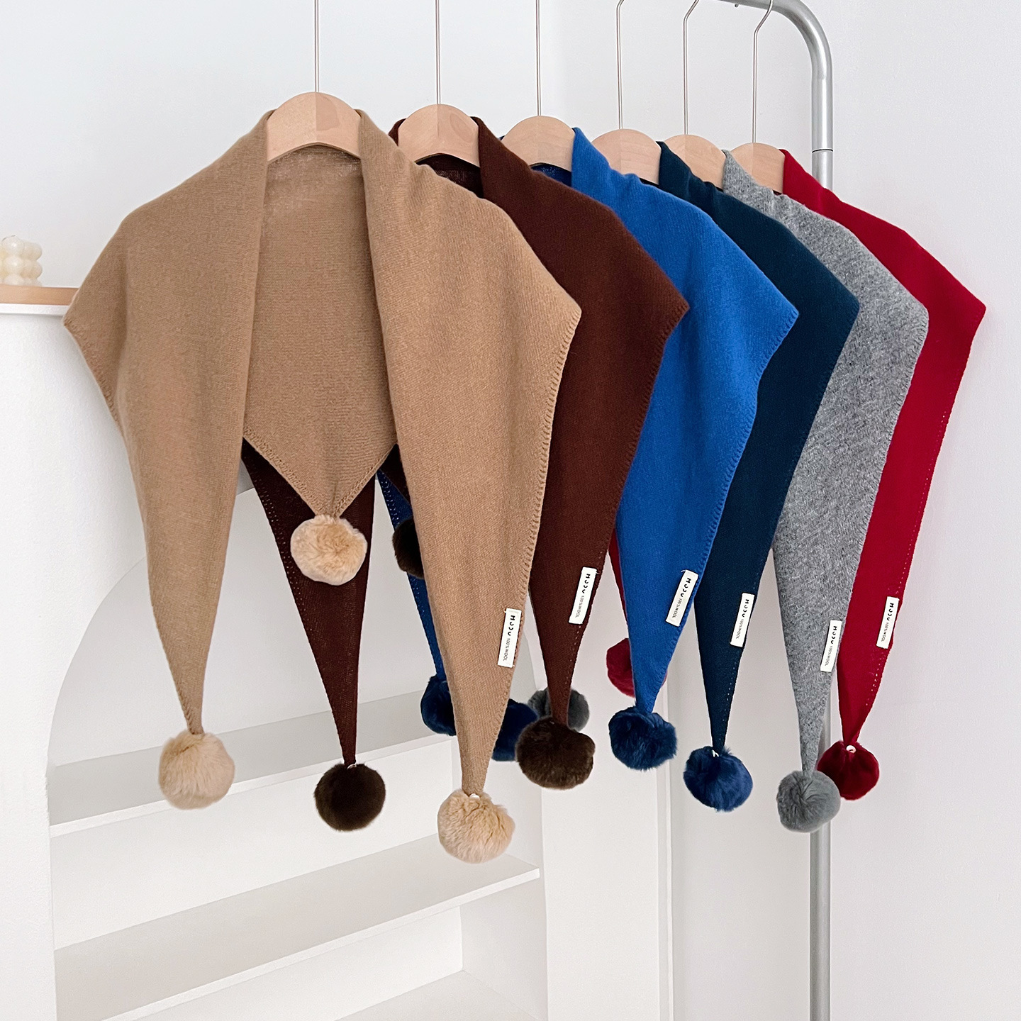 Korean niche design 100% wool triangle shawl women, warm knitted with pom-poms, suitable for autumn and winter as a cape or neck warmer - view 4