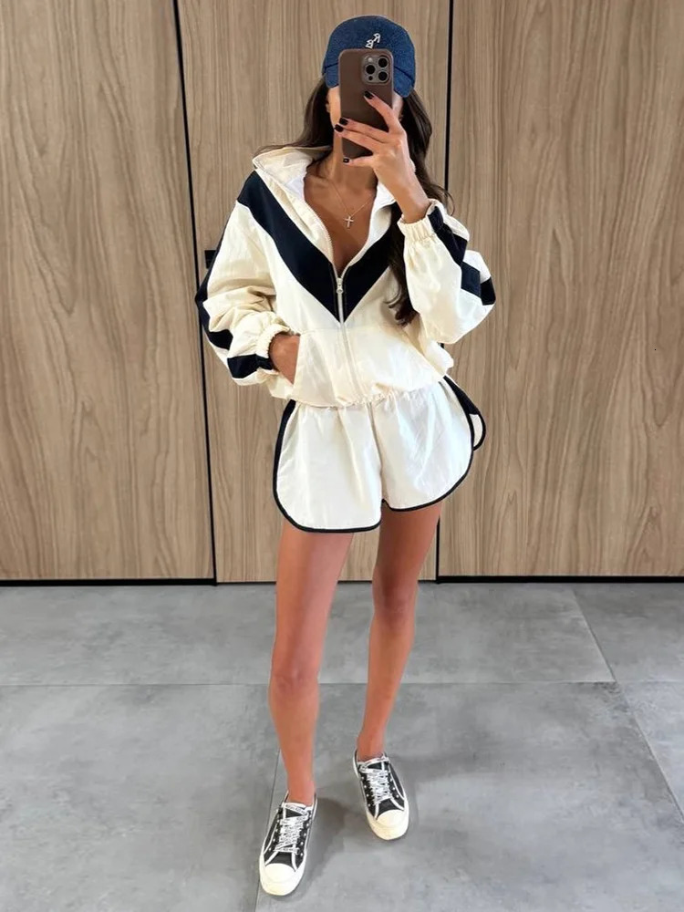 Casual Color Block Zip Up Two Piece Set Women Long Sleeve Stand Collar Cropped Jacket High Waist Shorts 2026 Spring Summer Suit 260924 - view 4