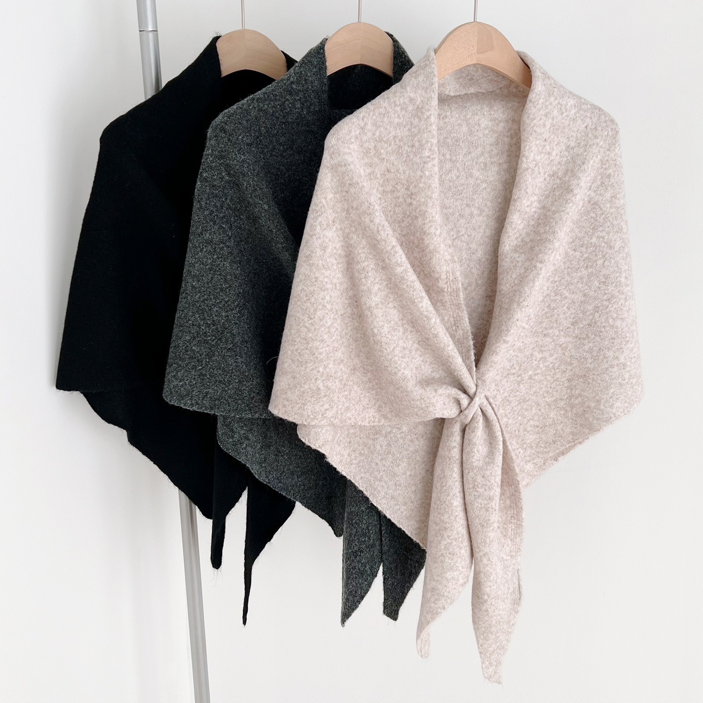 2026 Fall/Winter Collection Wool Blend Solid Color Triangular Scarf Large Shawl Warm Thick Knitted Neck Warmer for Outerwear - view 4