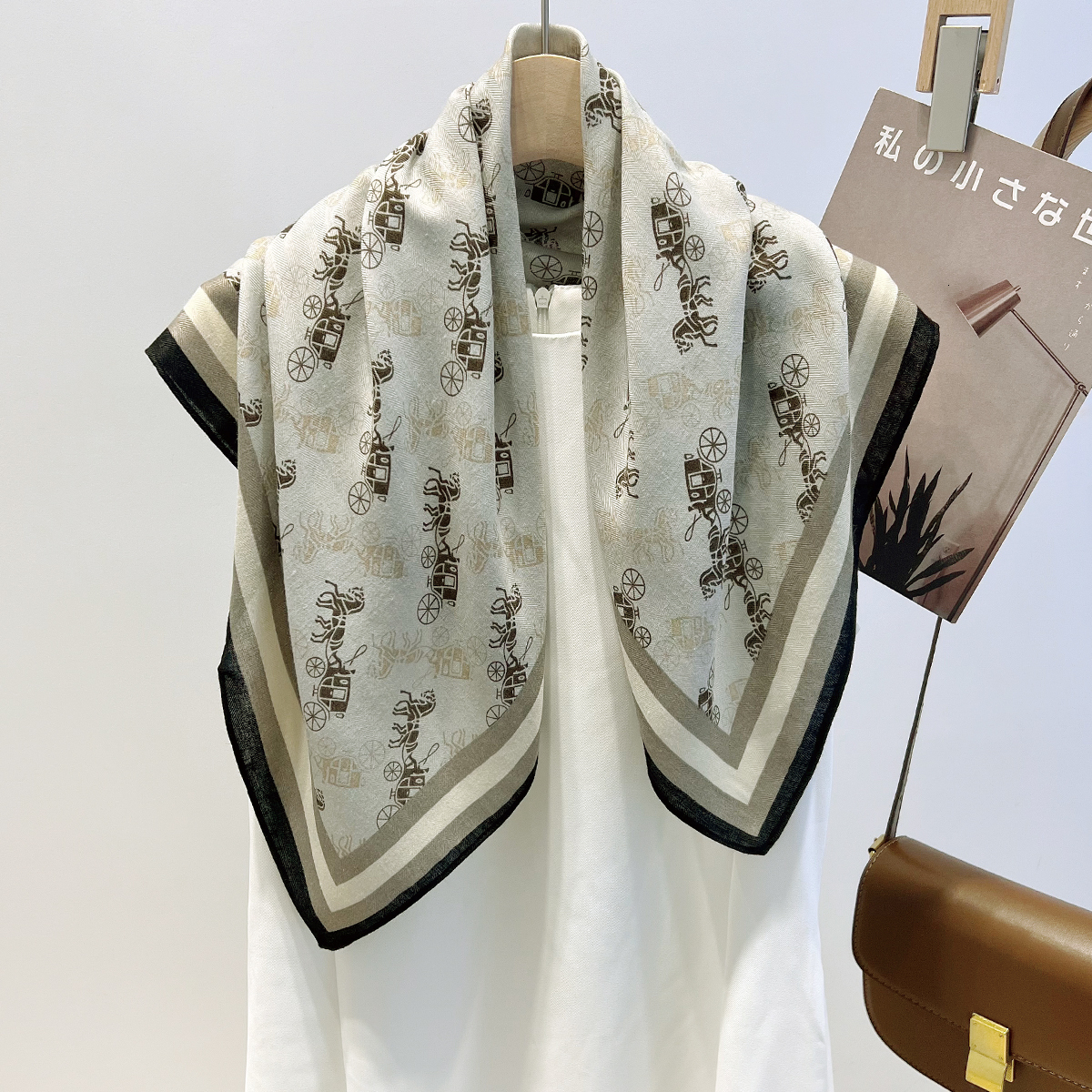 Vintage Light Luxury High-End Carriage Cotton Linen Spring Autumn New 70cm Small Square Stylish Decorative Versatile Neck Scarf - view 3