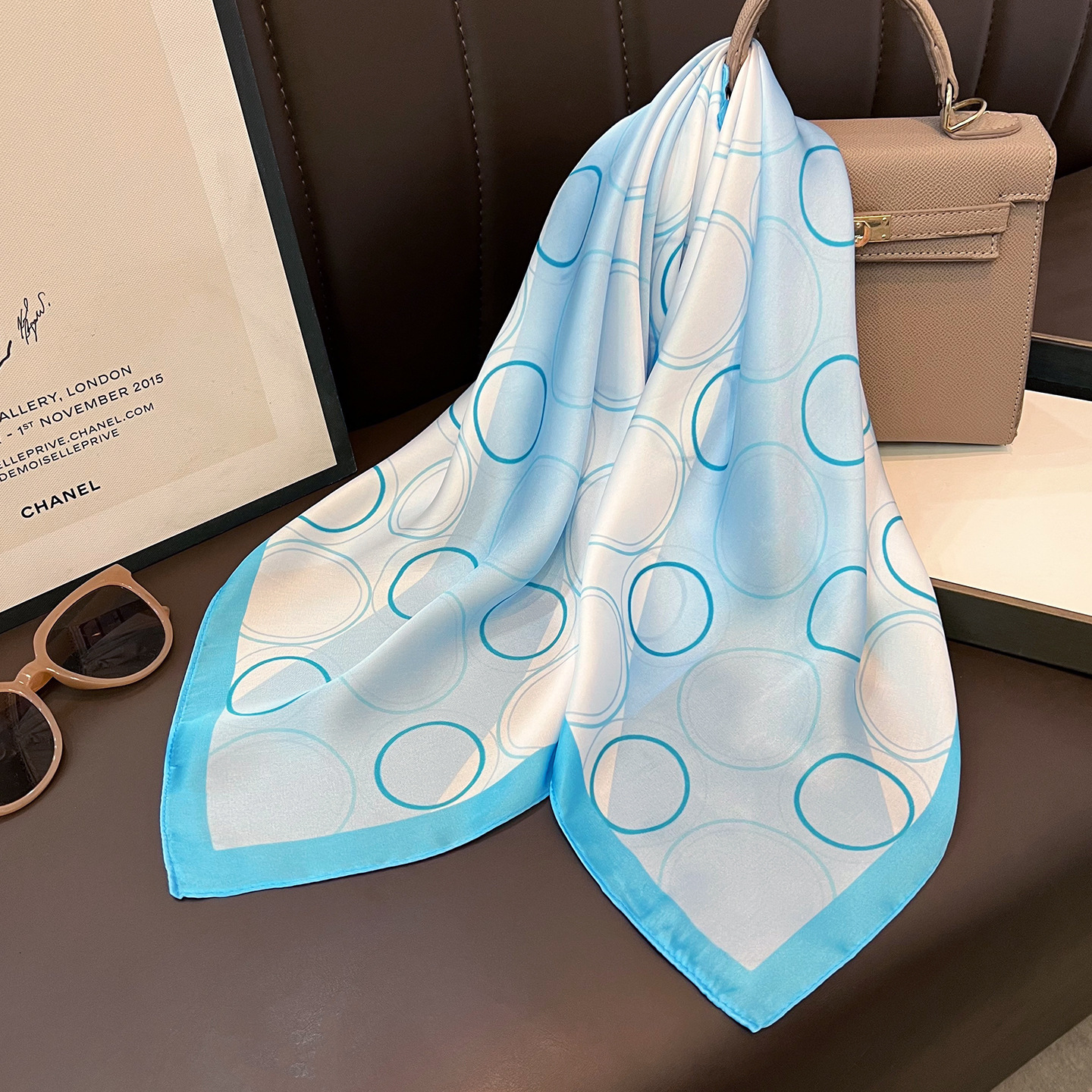 2026 new Korean-style geometric pattern small square women's spring/summer decorative scarf, versatile neck wrap - view 3