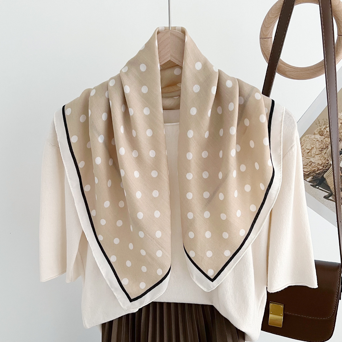 Korean-style fashion simple black and white polka dot silk 65CM herringbone pattern small square neck protector decorative shirt scarf - view 5