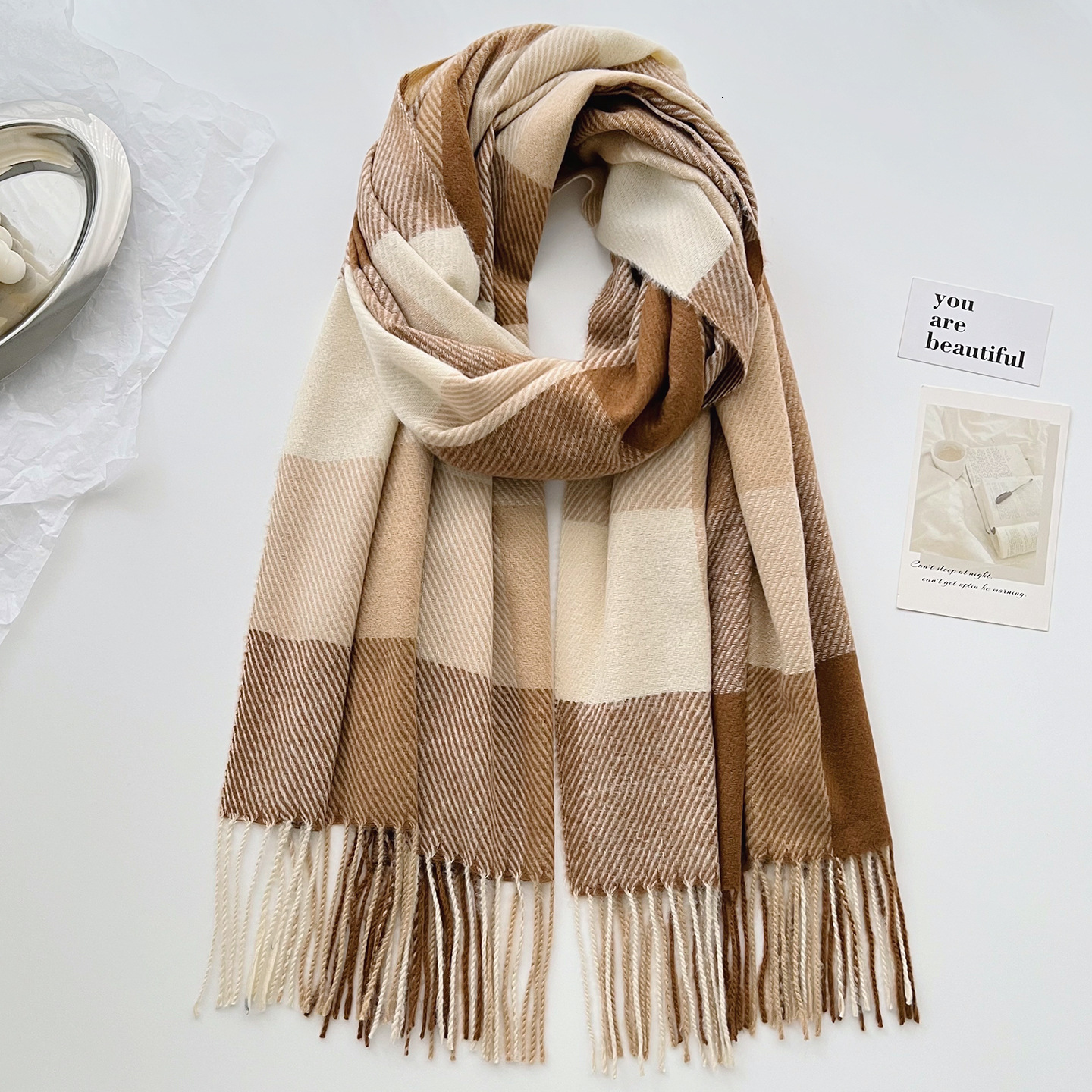 Autumn and winter British-style plaid scarf, unisex, made faux cashmere, thickened for warmth, with tassels, can be worn as a shawl or neck wrap