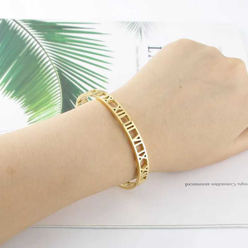 Numeral Bangle Delicate Hollow Ran Bracelets Bangles Titanium Steel Bangle Fine Jewelry For Wen Vacuum Plating Bangle Top Quty N260924 - view 7