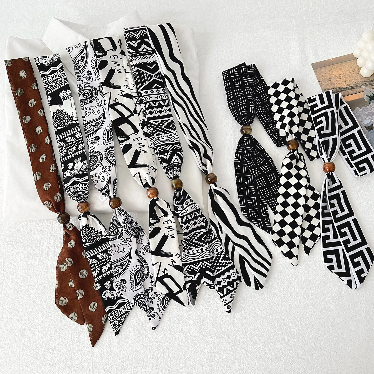 Korean-style geometric pattern beaded women's summer long scarf, decorative high-end accessory, small neck scarf - view 3