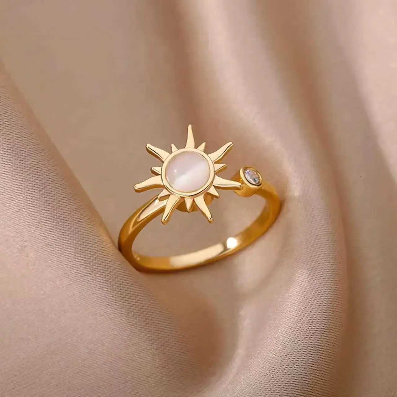 Two Band Rings Fashion Creek Full Diamond Zircon Sunflower Pendants Rotating Women's Finger Rings Fashion Daily Wear Jewelry Gifts N260924 - view 3