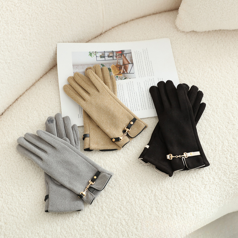 Designer Womens Winter Warm Gloves Metal Chain Buckle Decor Touchscreen Soft Fleece Lined Five Finger Gloves For Outdoor Driving Commuting And Daily M - view 7