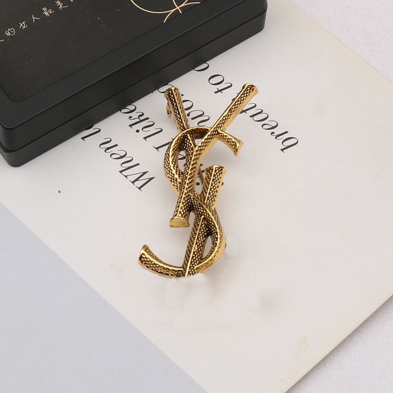 New style inlaid fashionable pearl brooch temperament women's diamond brooch gold and silver letters Christmas gift hit the trend9159
