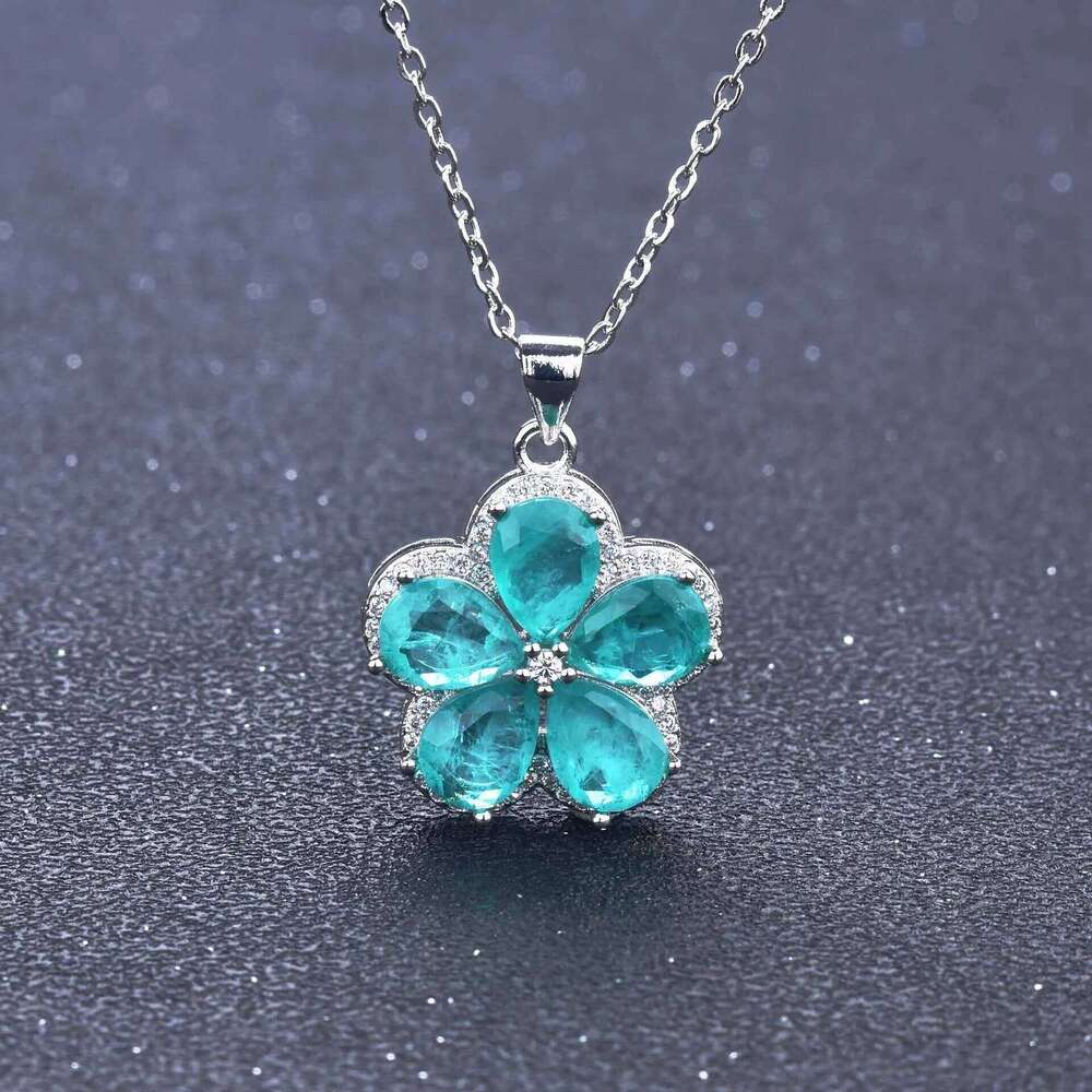 Luxury Paraiba Tourmaline Stone Pendant Necklaces Ladies Fashion Silver Color Clover Necklace Chain Wedding Jewelry Gifts