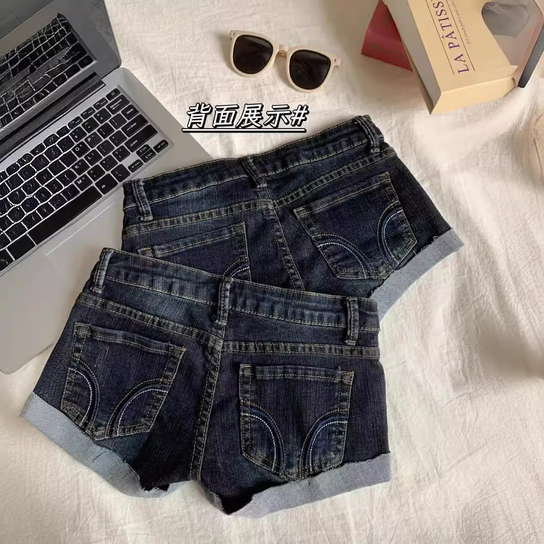 Women's Retro Cuffed Denim Micro Shorts - Summer New Low-Rise Versatile Slim-Fit Straight-Leg Trendy Hot Pants