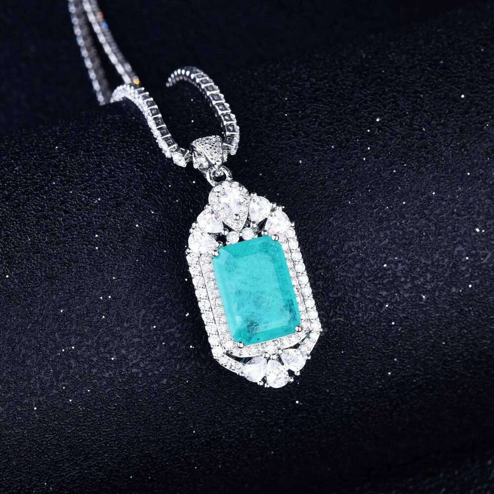 Luxury Paraiba Tourmaline Stone Pendant Necklaces Ladies Fashion Silver Color Clover Necklace Chain Wedding Jewelry Gifts