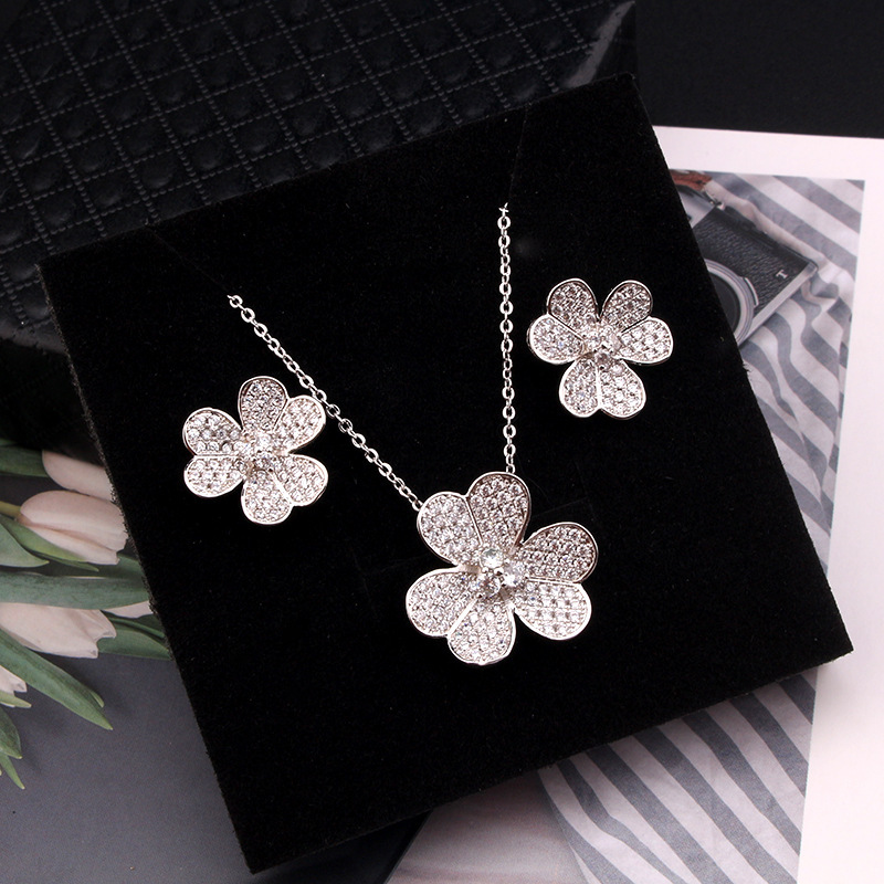 Style Fresh Creative Plum Blossom Full Diamond Necklace And Earrings Set Fashionable Versatile Women's Light Luxury Jewelry