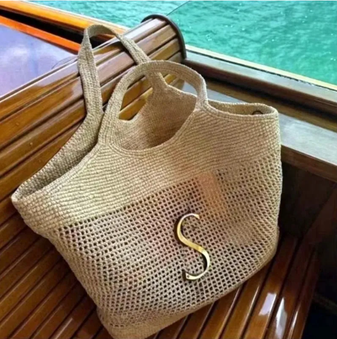Designer Bag Fashion Raffias Straw Shoulder Bags Luxury Handbags Womens Large Capacity Beach Bag 3 Color Luxuries Top Quality Genuine Leather Tote With Metal Letter