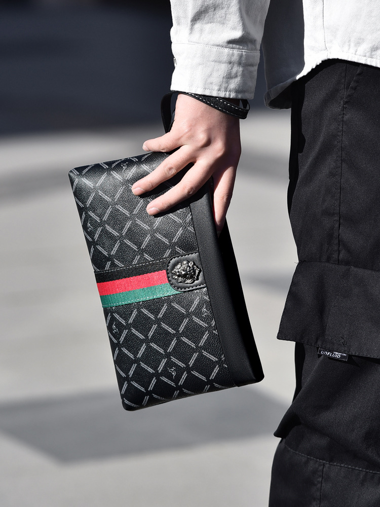 2026 New Premium Minimalist Men Women Clutch Bags Business Casual Envelope Bag Striped Splice Fashionable Trendy Spacious Capacity Handbag Free Shippi