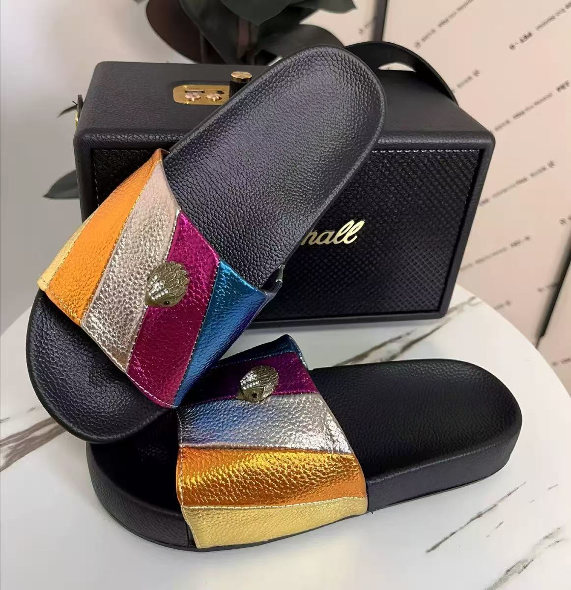 Kurts Gegiers Slides Womens London Designer Kensingtons Sandals Arch Support Kurts Eaglehead Flip Flops Slippers Full Grain Textured Rubber Flats Beach Shoes0007