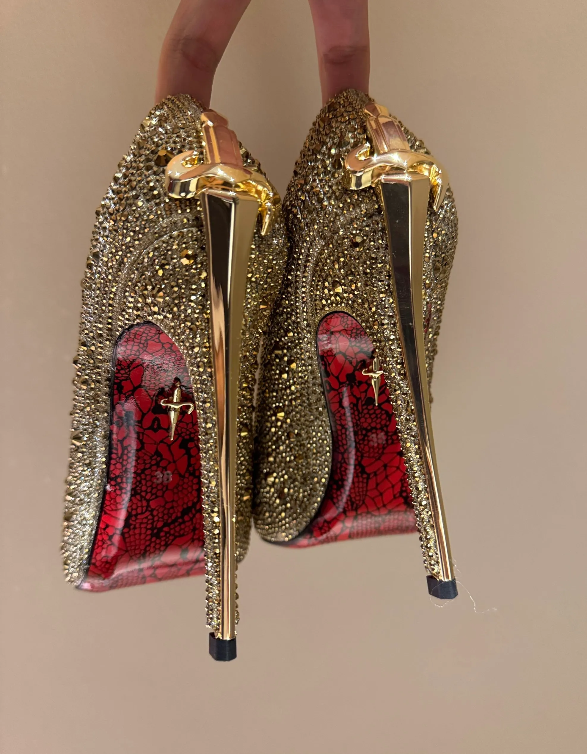 Perfect Brand Cesare Paciotti Dagger Heels Women Pointed Toe Pumps Strass Gold/Silver Metal Stiletto Heel Rhinestone Party Wedding Dress Walking35-42