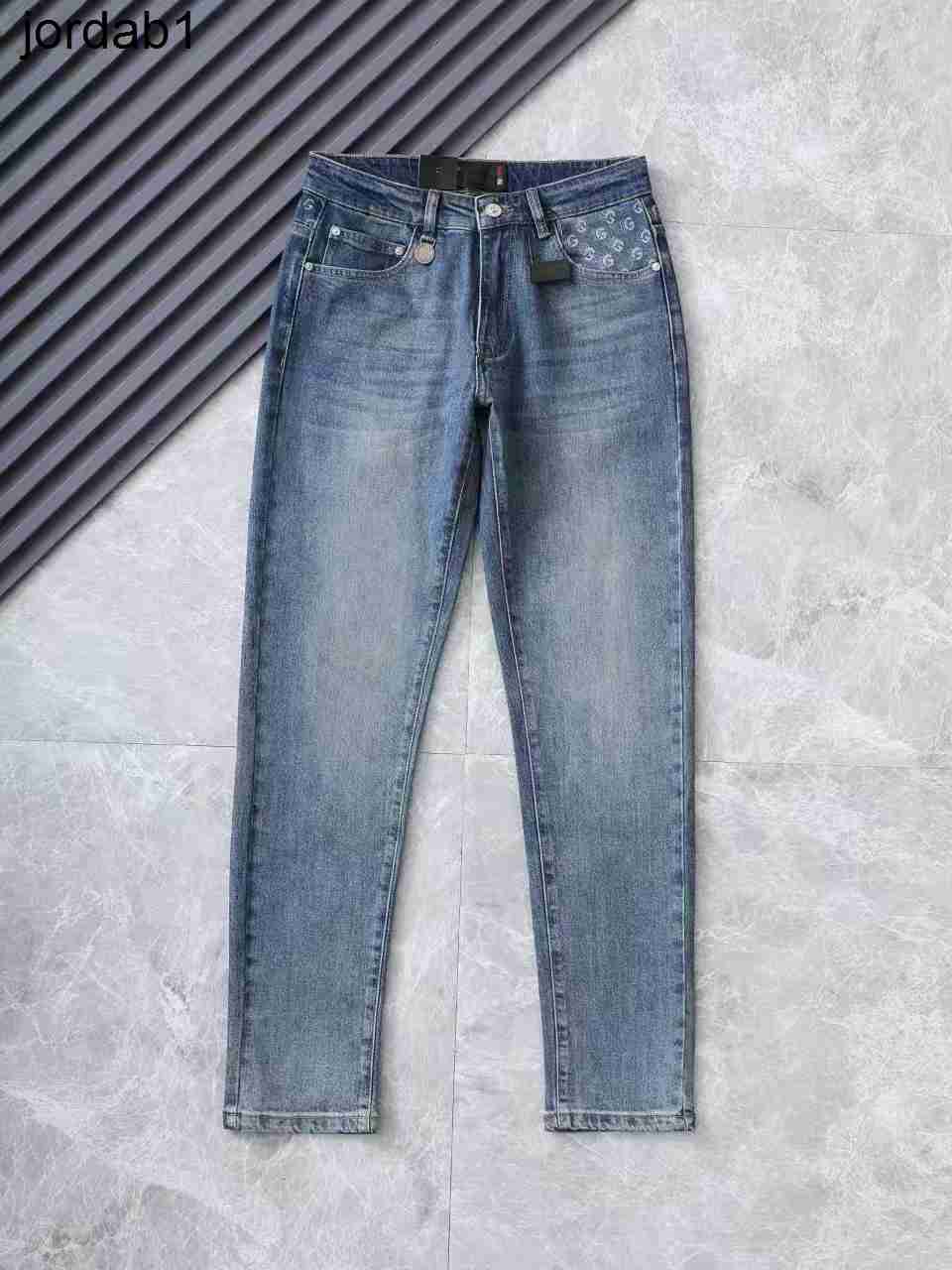 d g Mens Designer Washed Denim jeans in a Heavyweight Fabric Luxury in casual denim Slim Straight Leg Cut fusing style VA8Z dolcely gabannaly gabbanaism dgism SQJW