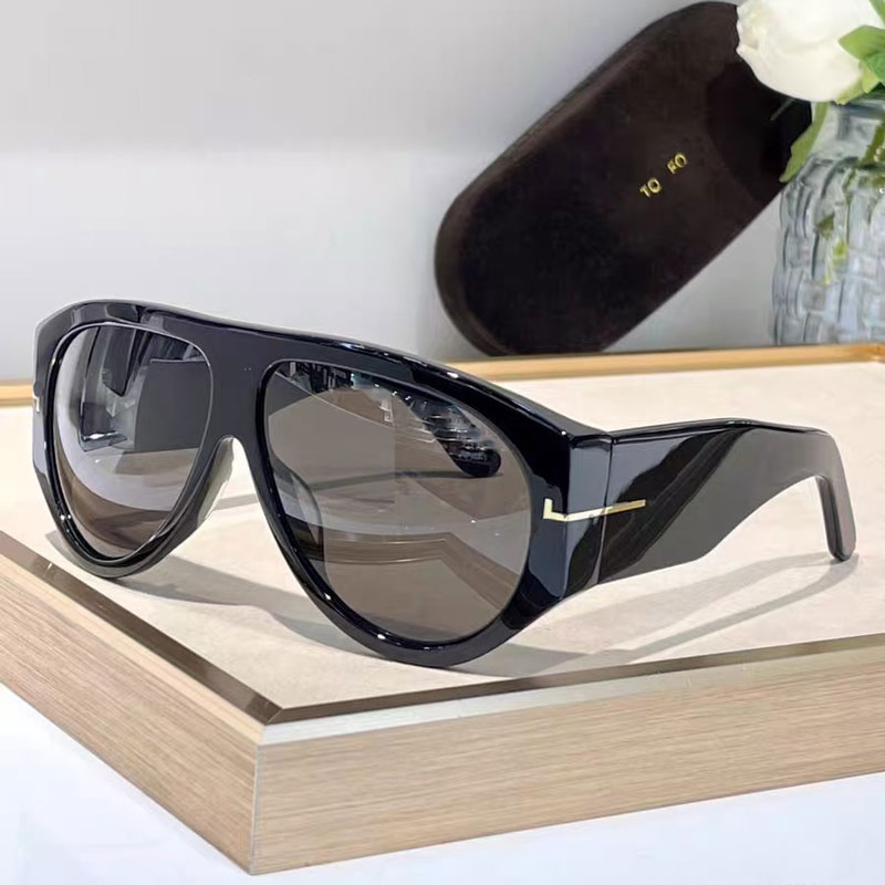 Luxury designer sunglasses for women and men stylish oversized frames exquisite flat lenses anti-radiation outdoor beach sunglasses travel essentials Nice