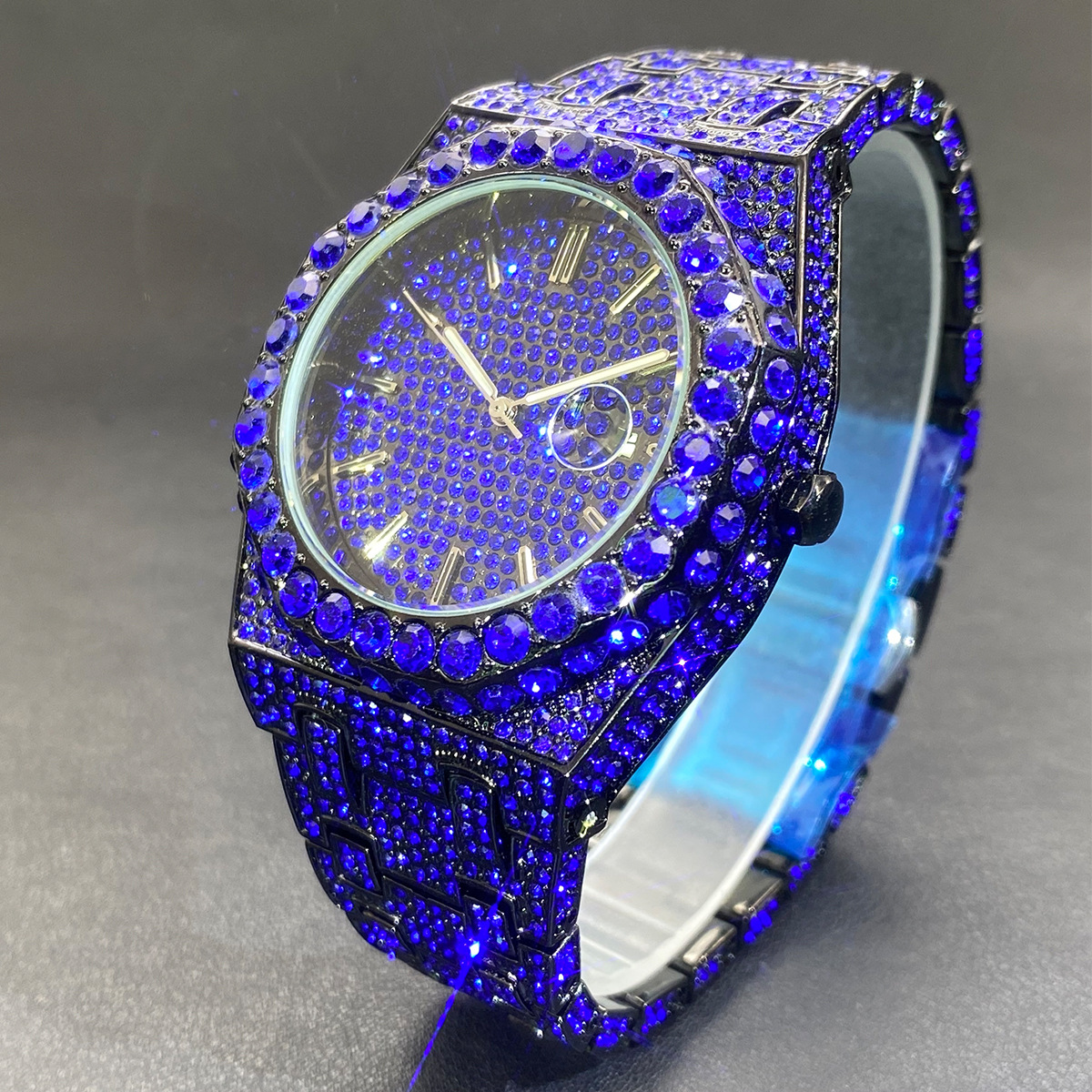 Designer Hip Hop Iced Out Square Quartz Watch for Men Moissanite CZ Rhinestone Thorn Dial Bling Rapper Wristwatch 1235566