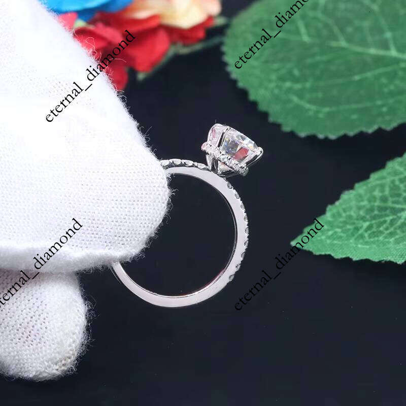 VVS Moissanite Yingma Fashion Engagement with GRA Certificate 2ct Oval Gold Splicing Silicon Stone Ring Hidden Halo
